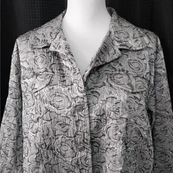 NWOT! CHICO'S! GRAY & SILVER ROSETTE PATTERN TAPESTRY STYLE JACKET, TOP! SZ 14 - Picture 4 of 10